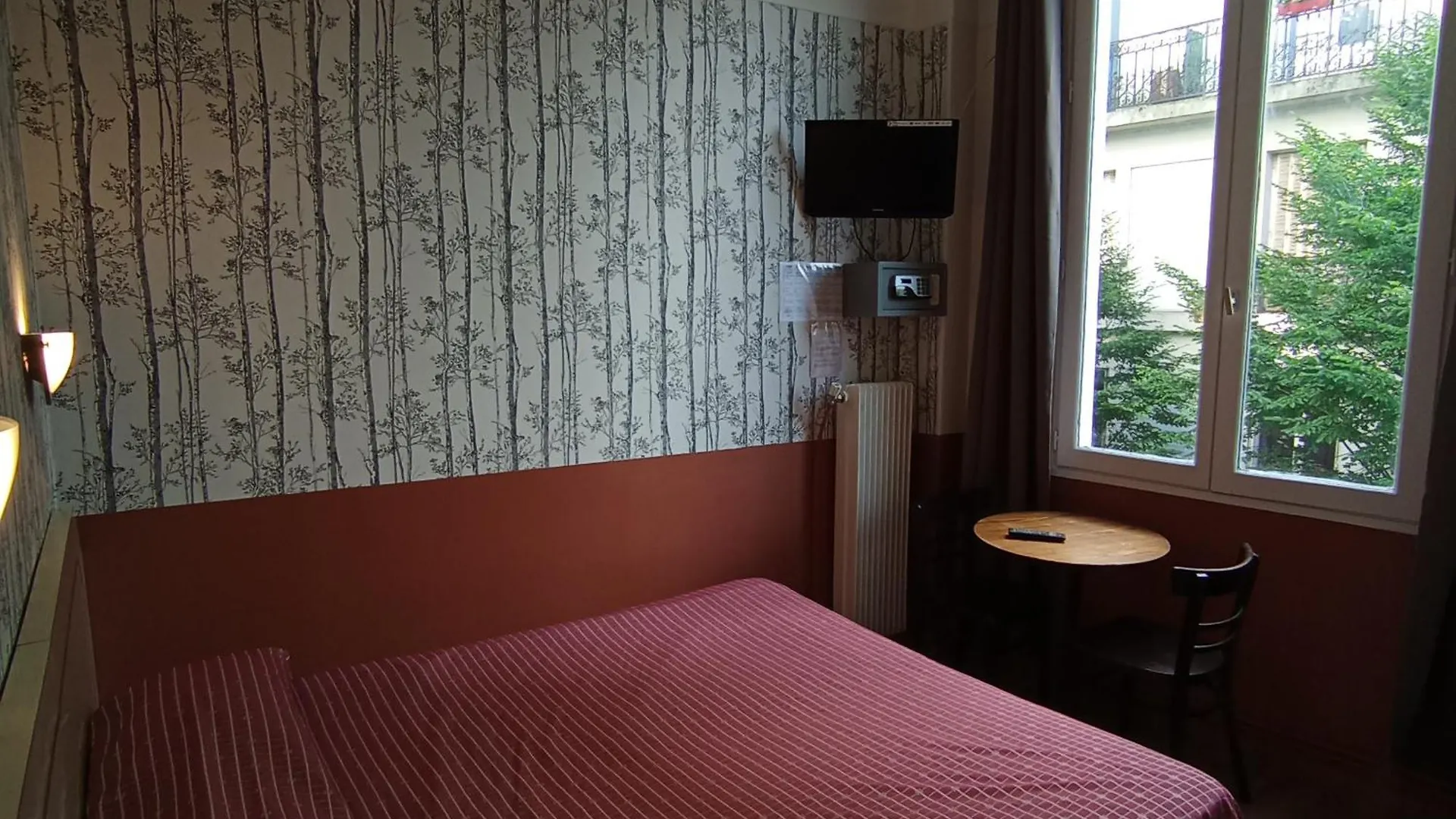 Caulaincourt Montmartre By Hiphophostels Paris Hostel