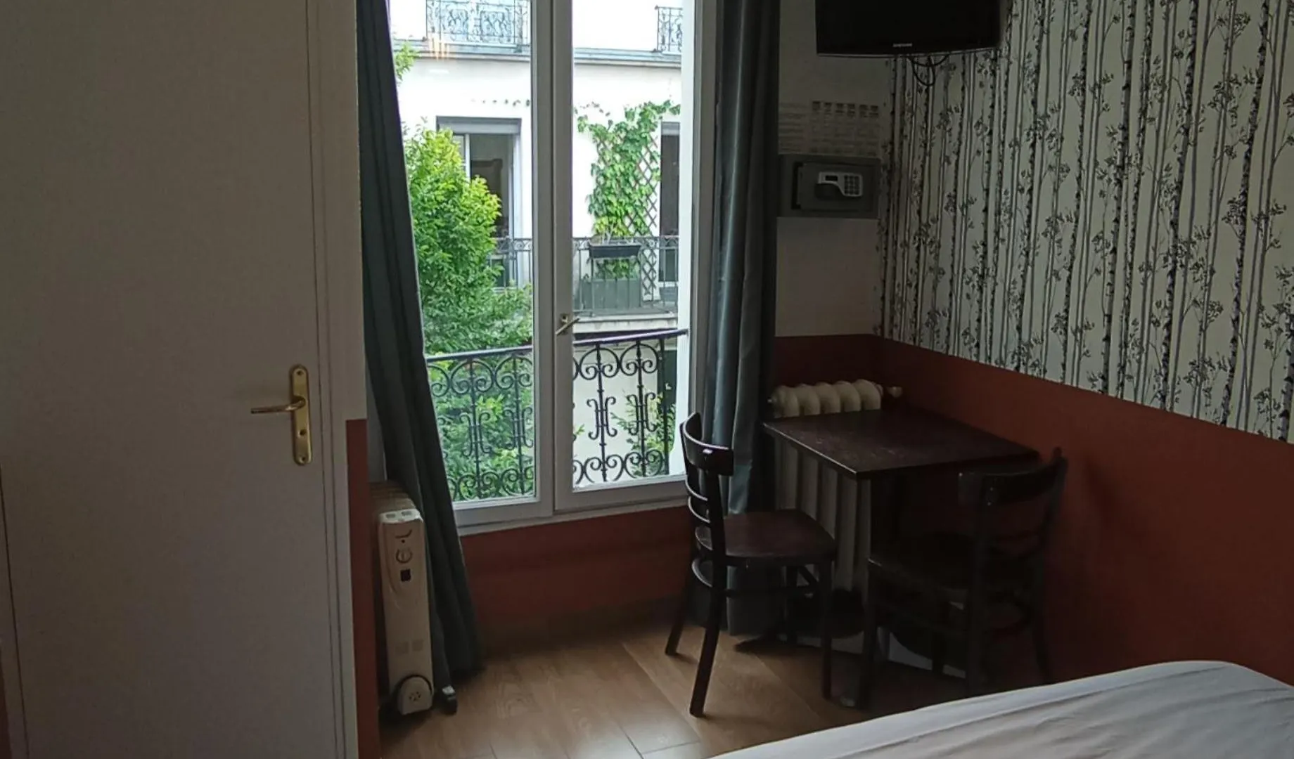 Caulaincourt Montmartre By Hiphophostels Paris Vandrarhem