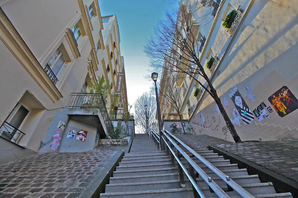 Caulaincourt Montmartre By Hiphophostels Paris Vandrarhem